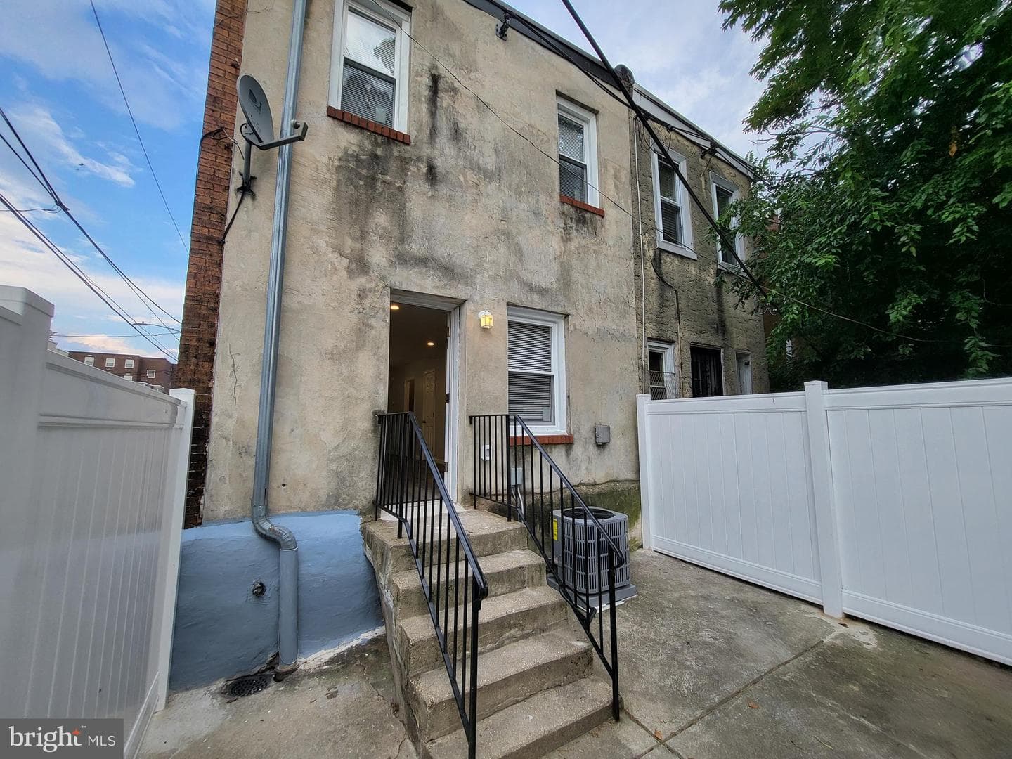 228 N Cecil Street photo 61
