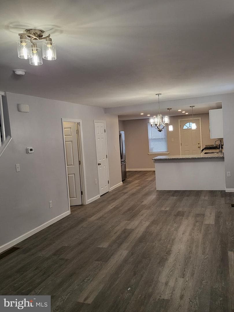 228 N Cecil Street photo 9