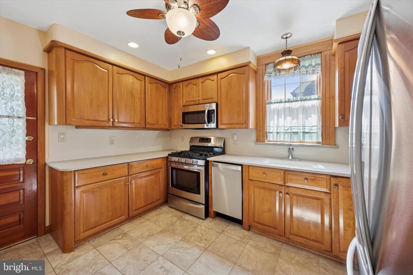 1223 Princeton Avenue photo 10