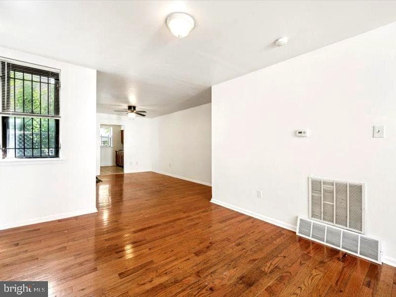 1710 Edgley Street photo 5