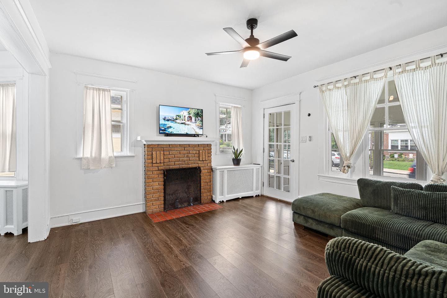 4323 Disston Street photo 3