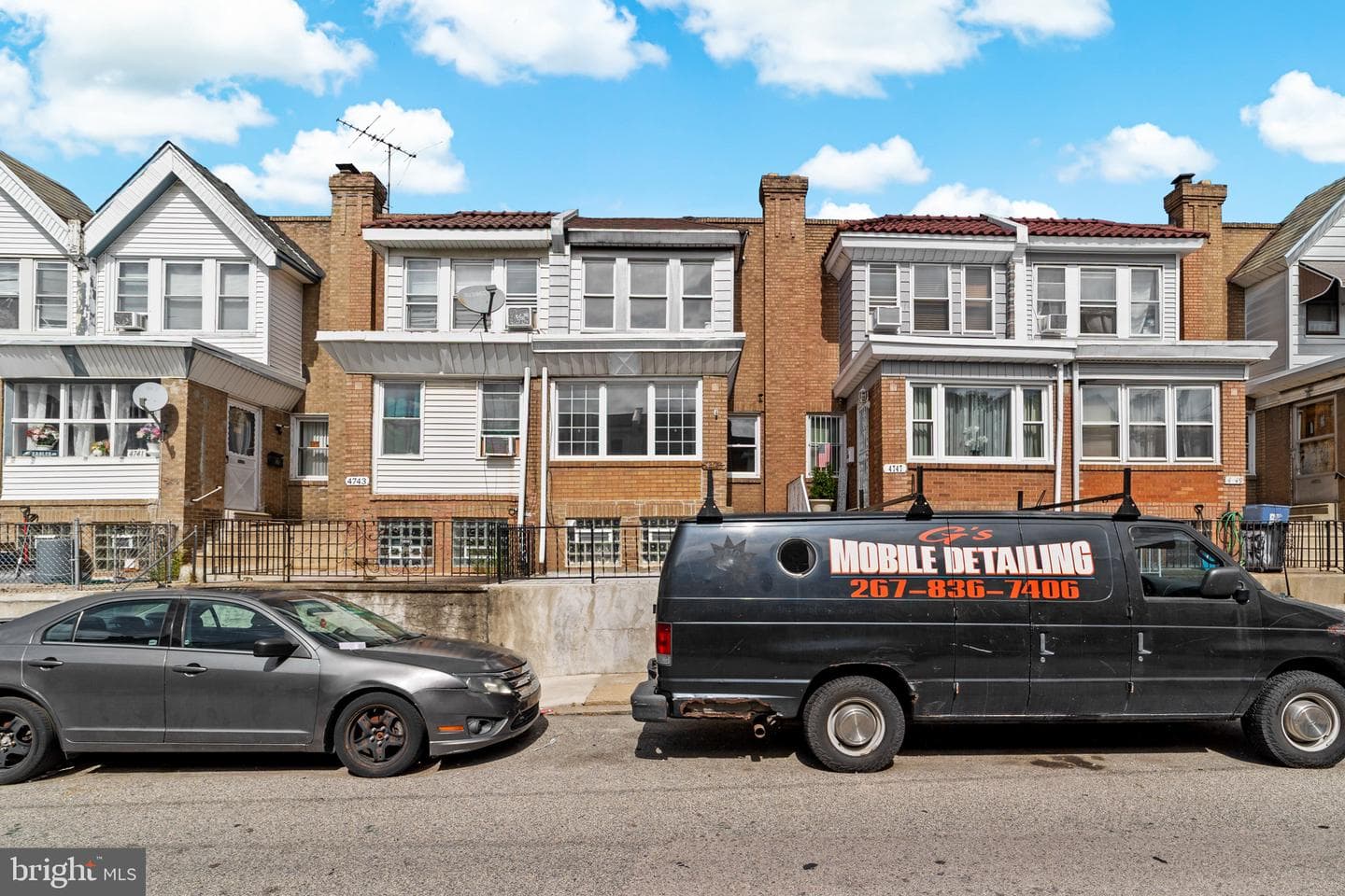 4745 Loring Street photo 2