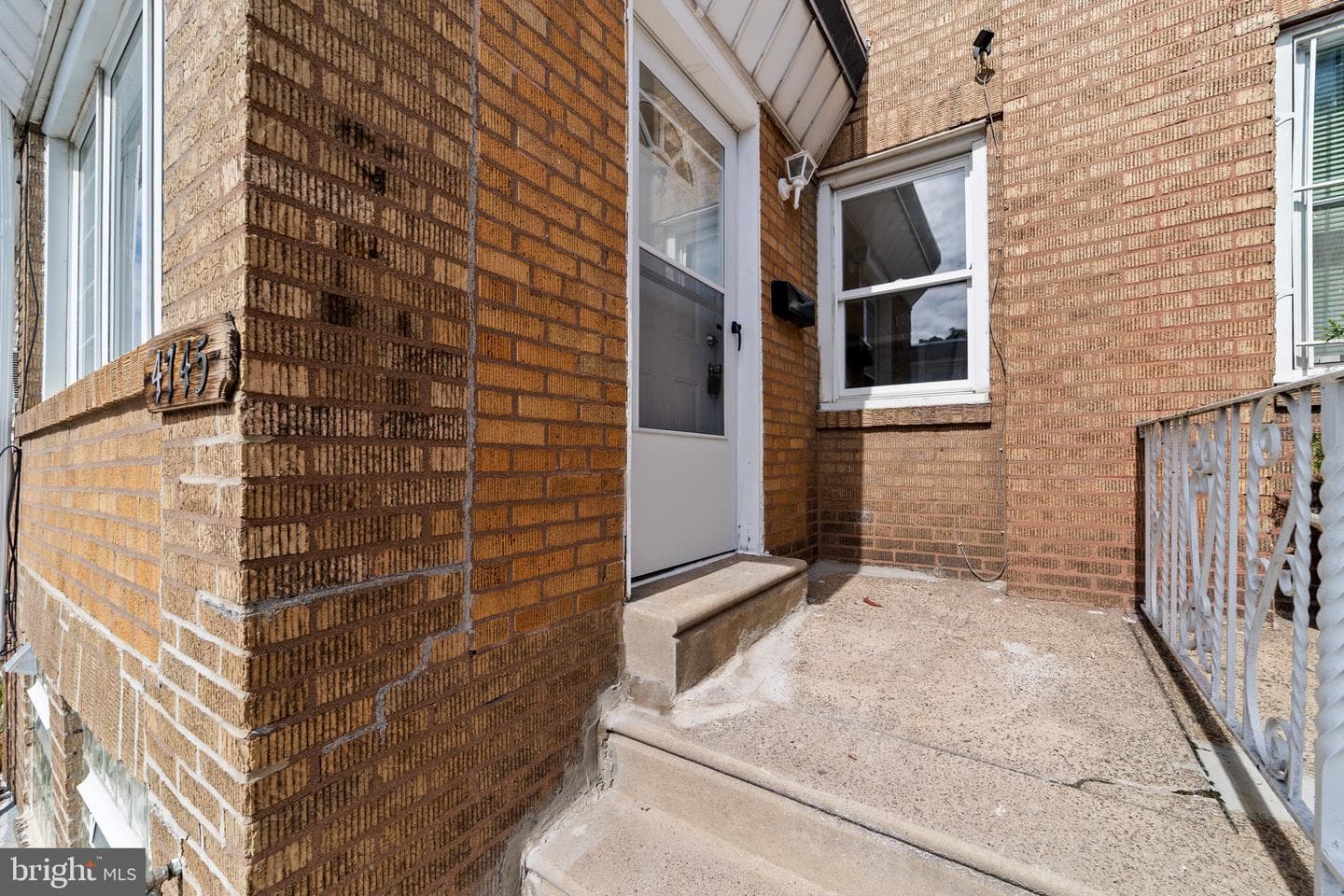 4745 Loring Street photo 3