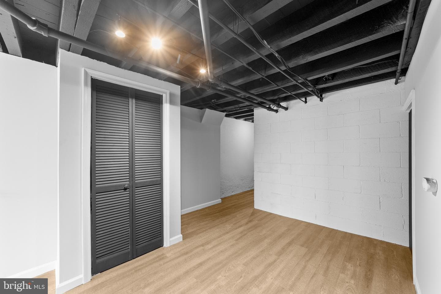 4745 Loring Street photo 33