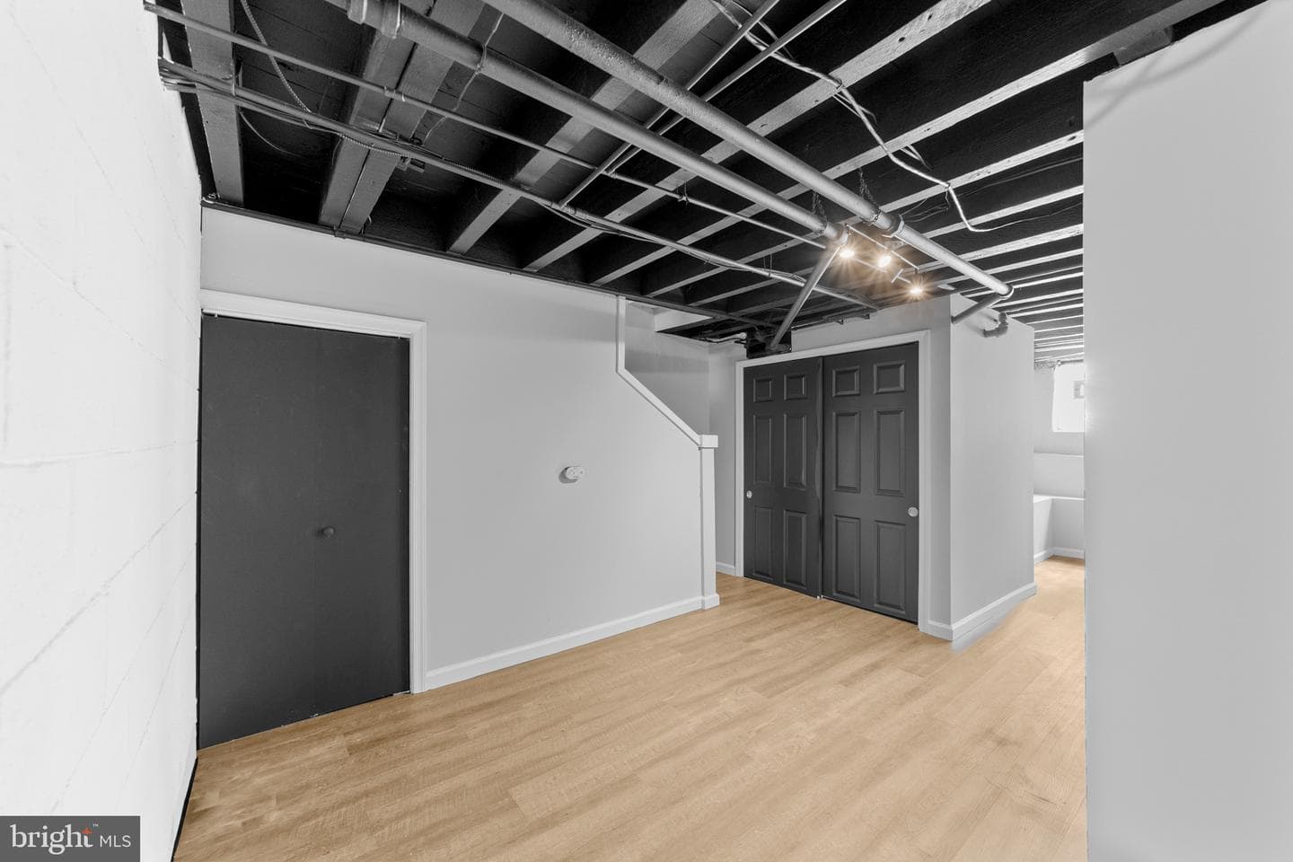 4745 Loring Street photo 34