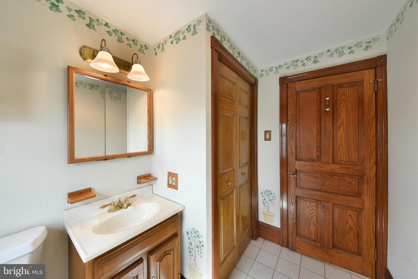 7332 Tabor Avenue photo 43
