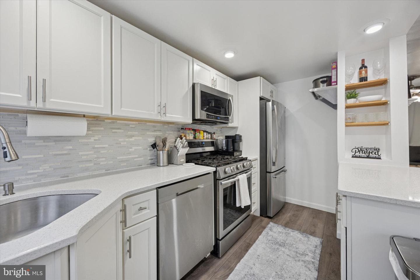 367 W Salaignac Street photo 10