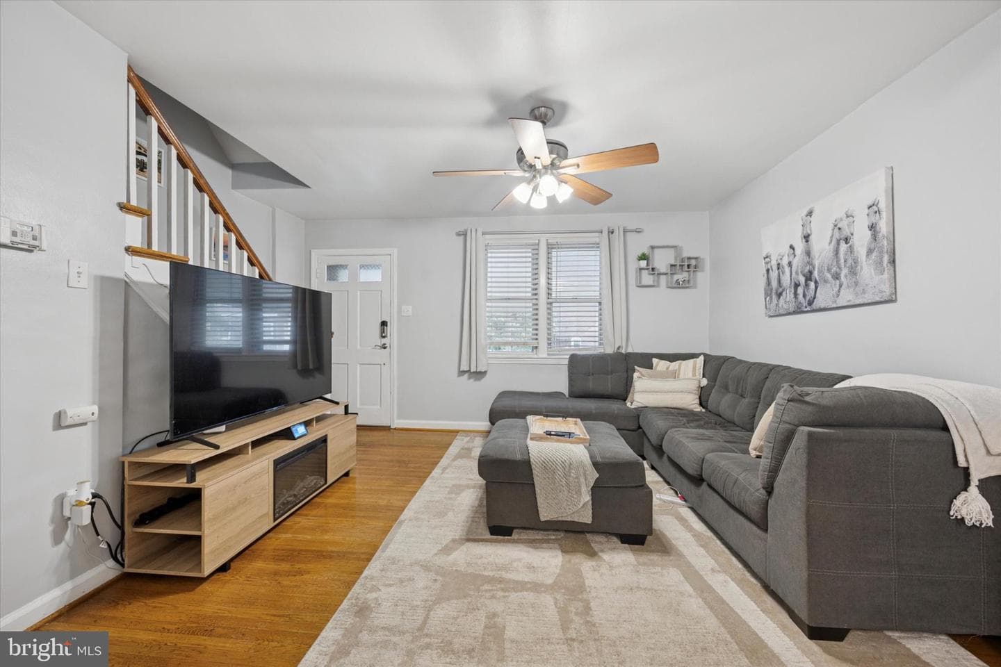 367 W Salaignac Street photo 4