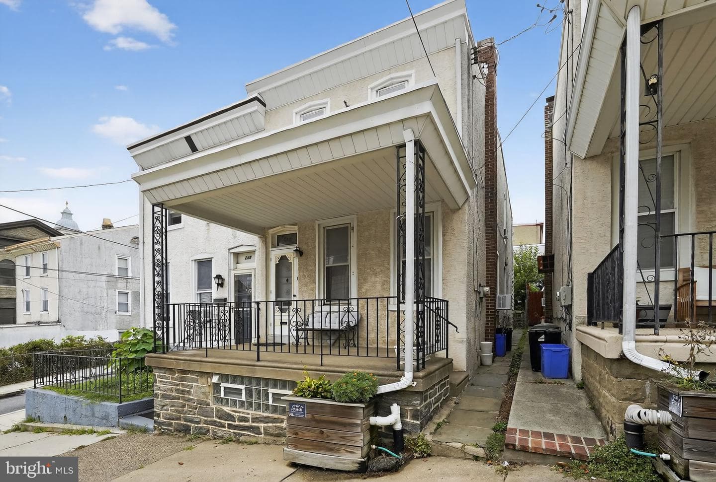 250 Hermitage Street photo 2