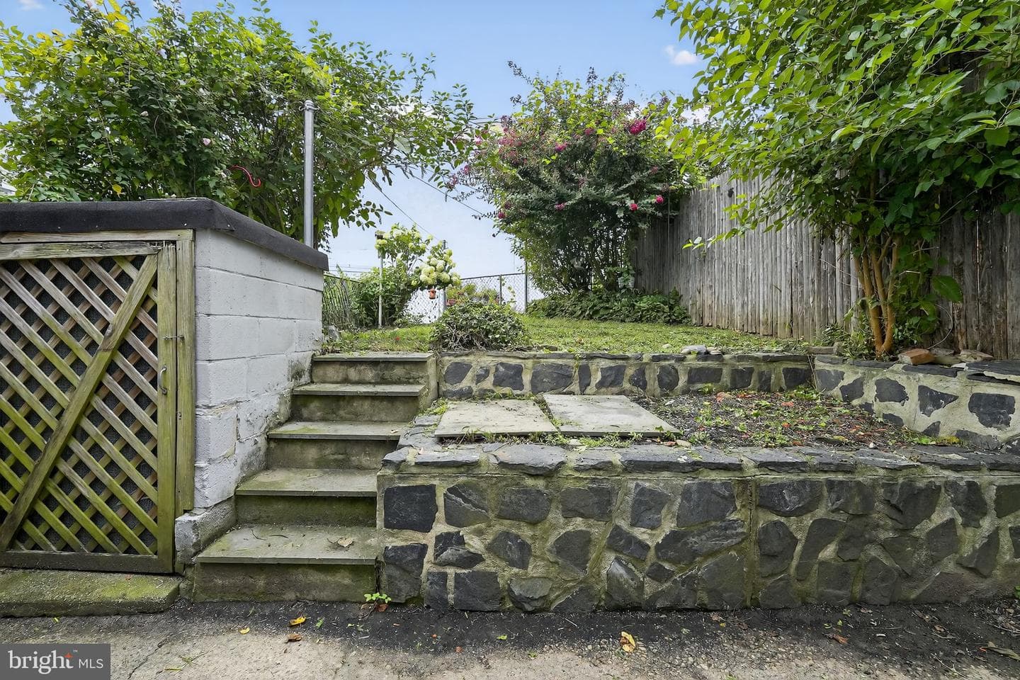 250 Hermitage Street photo 28