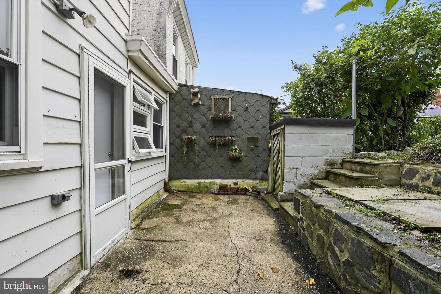 250 Hermitage Street photo 29