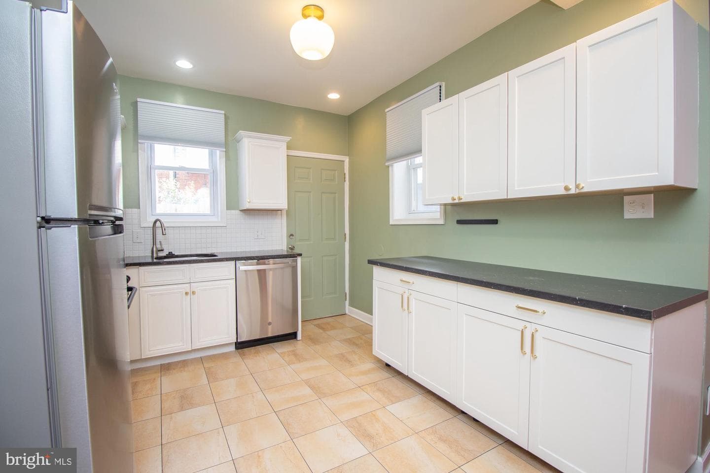 2515 S Hicks Street photo 10