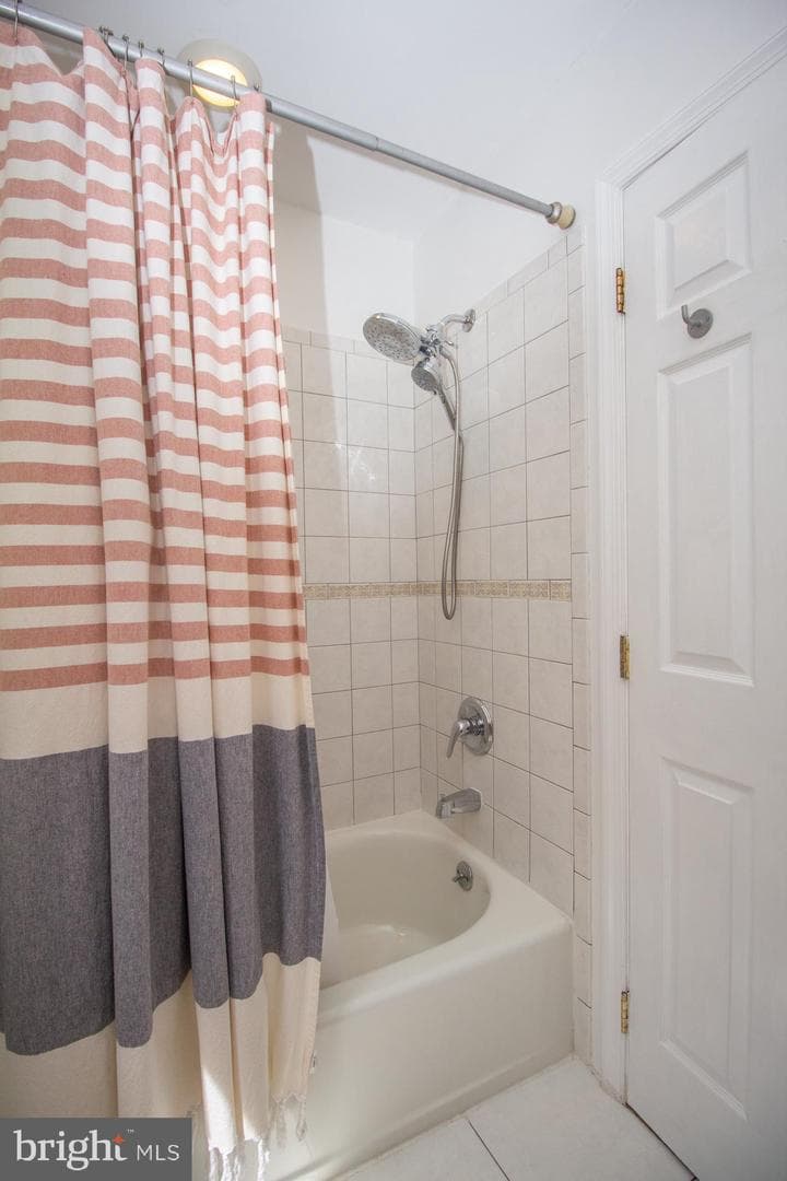 2515 S Hicks Street photo 17