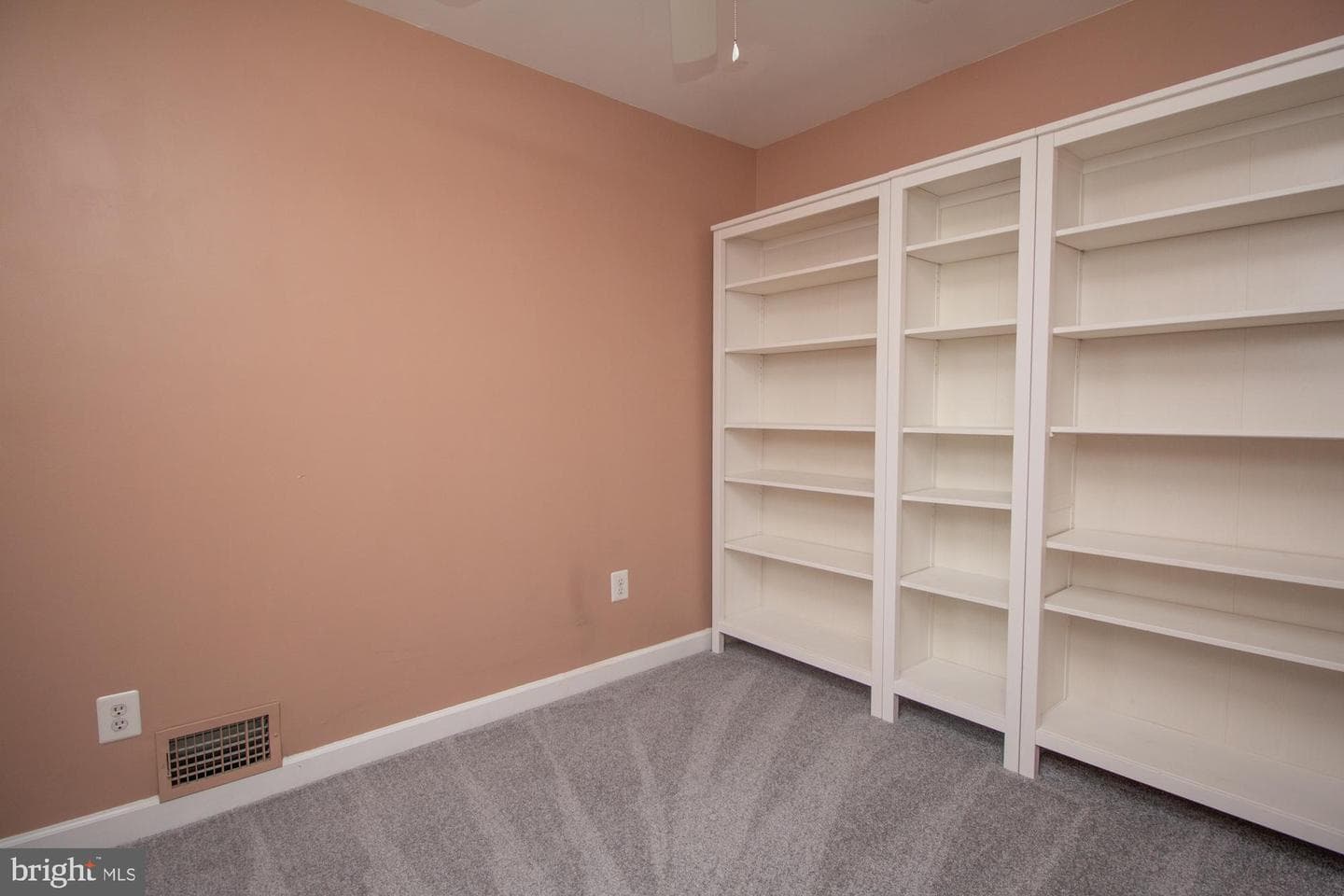 2515 S Hicks Street photo 21