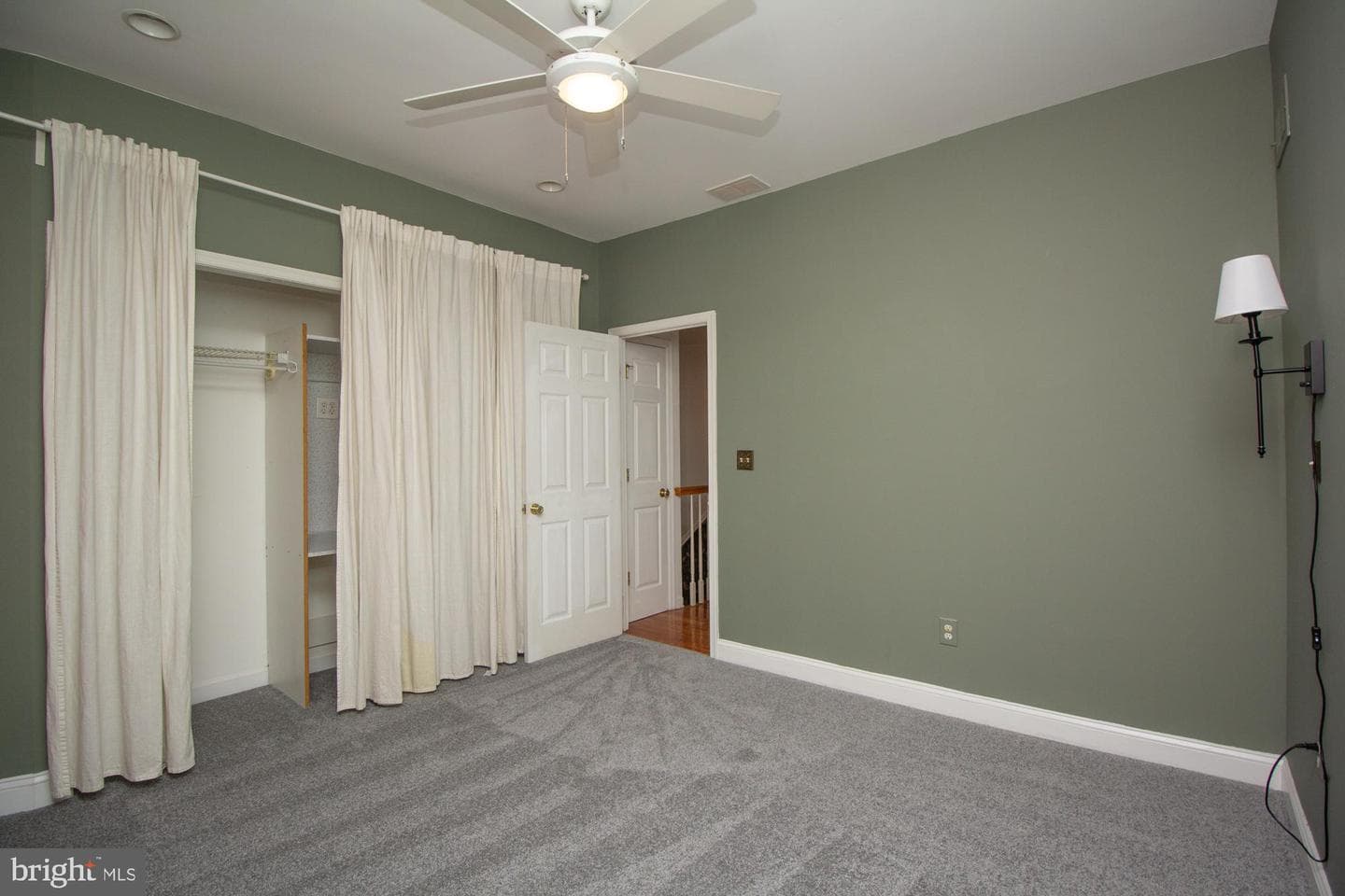 2515 S Hicks Street photo 24