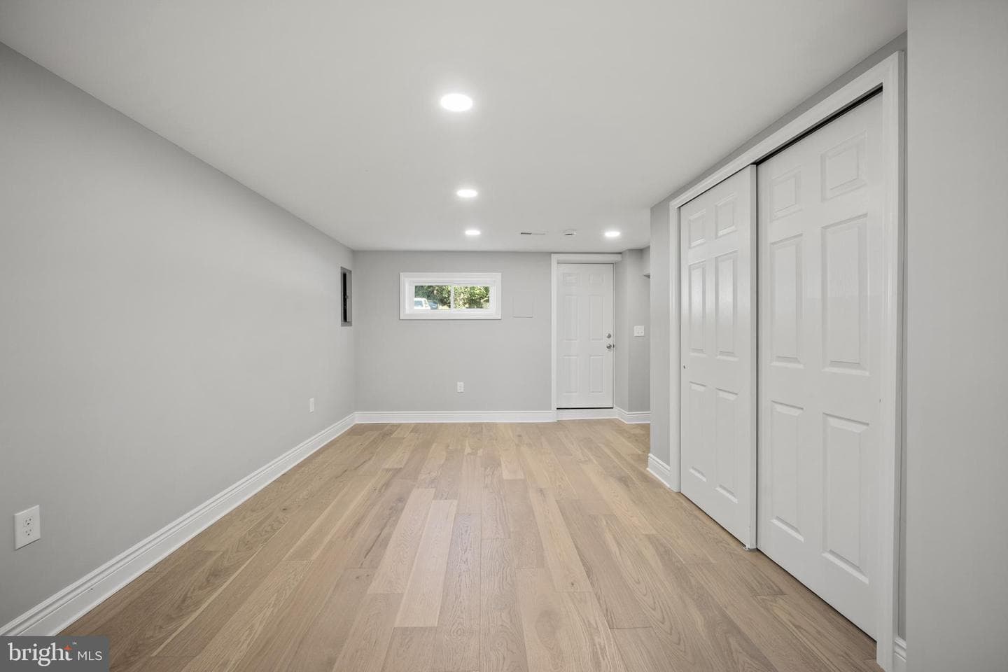 5418 Bingham Street photo 30