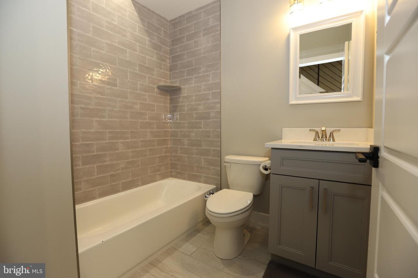 2525 N Hancock Street photo 14