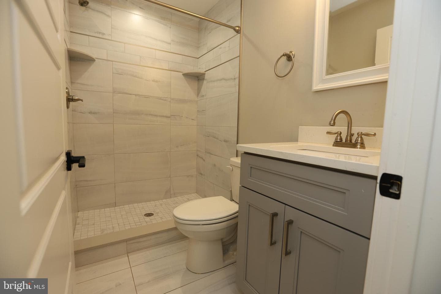 2525 N Hancock Street photo 15