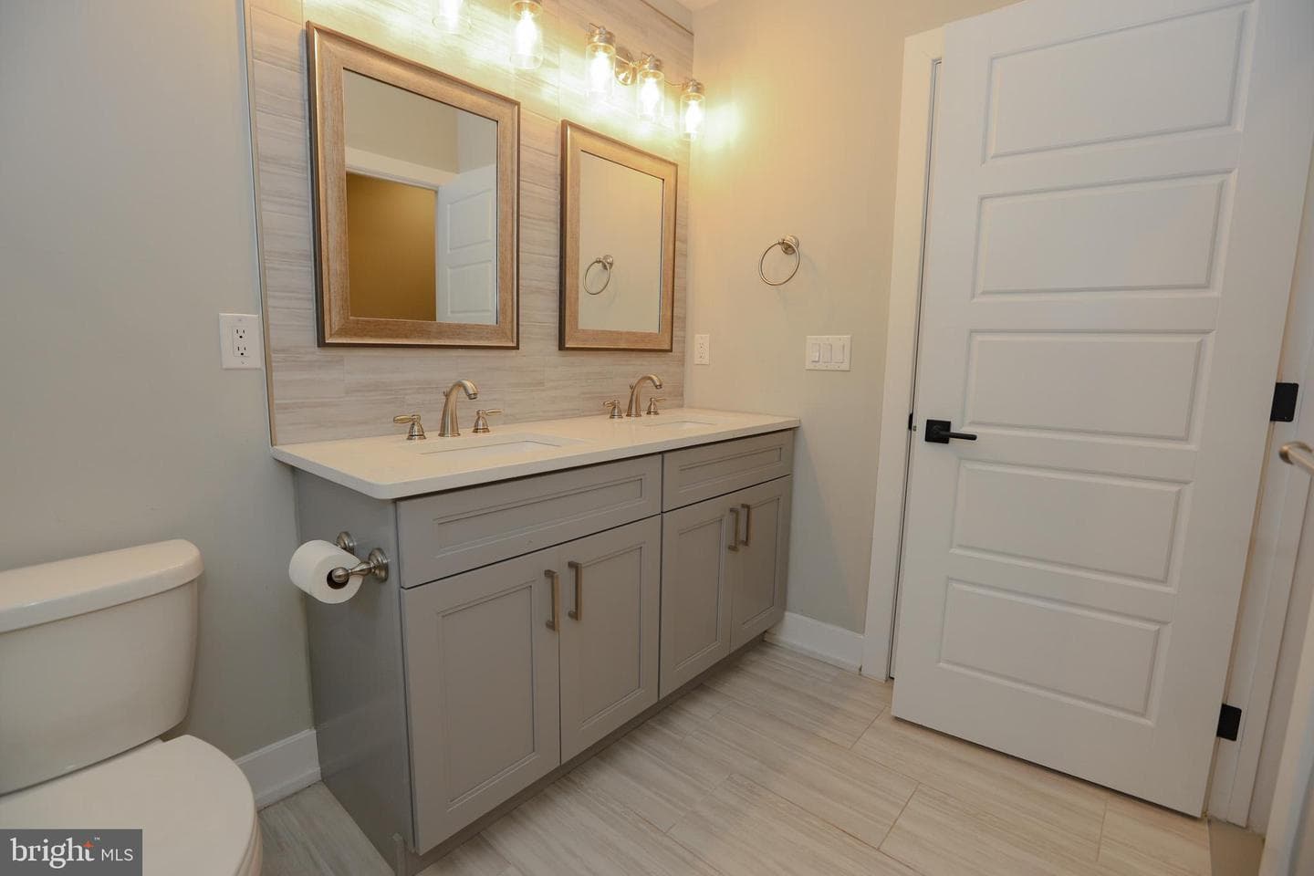 2525 N Hancock Street photo 21