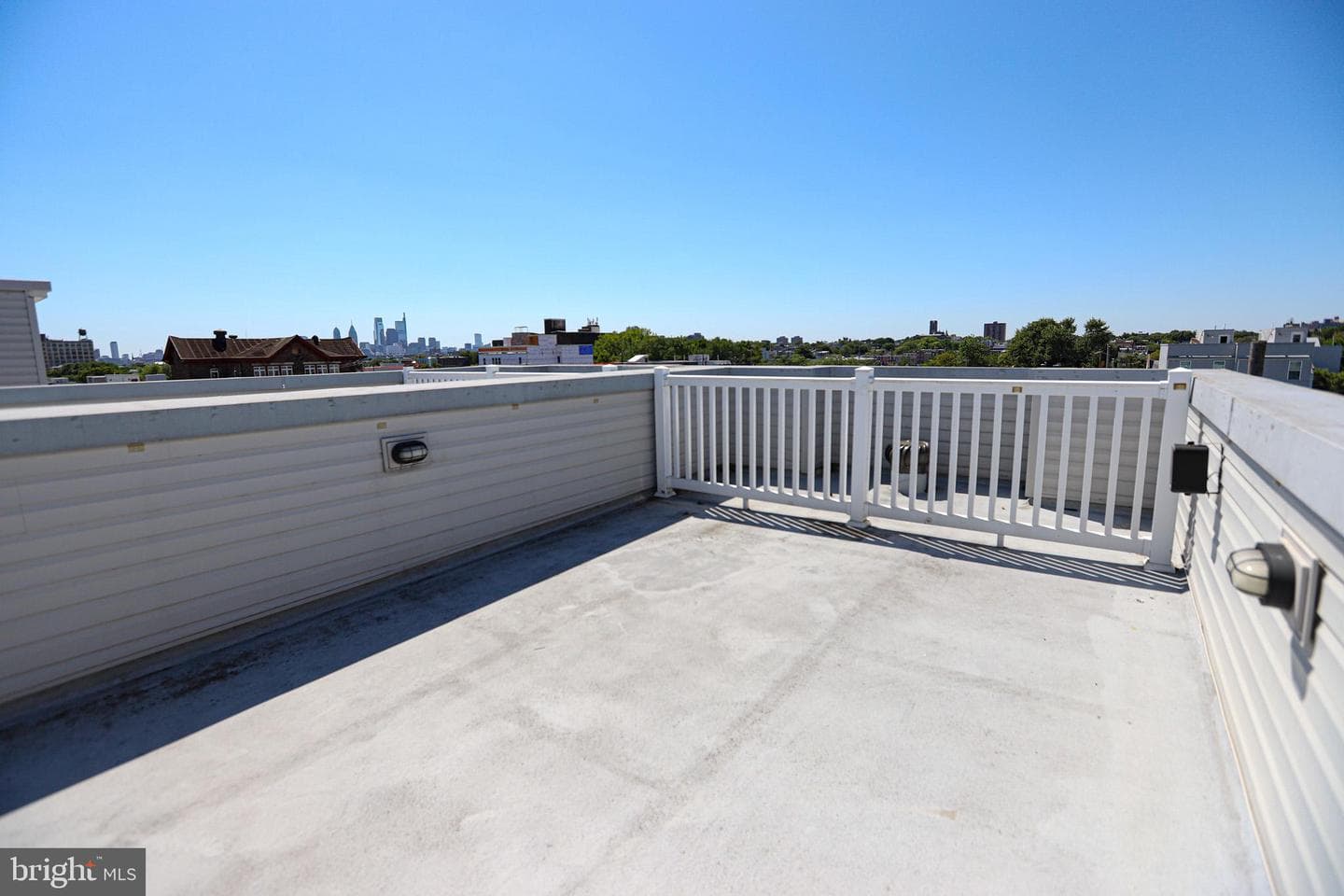 2525 N Hancock Street photo 25