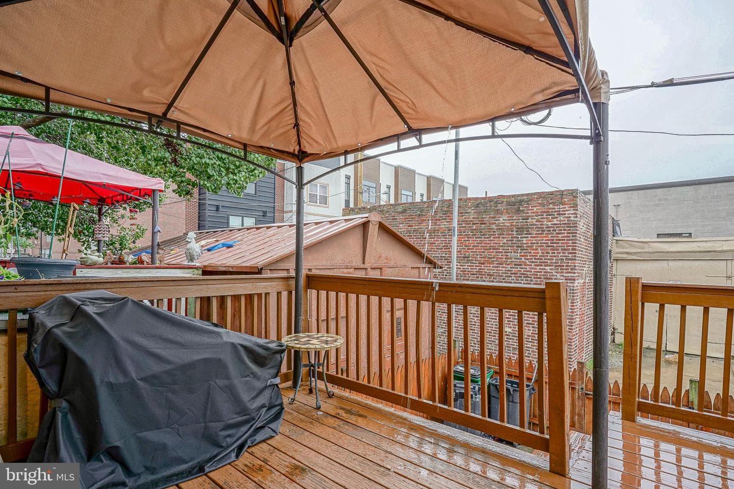 942 Johnston Street photo 23