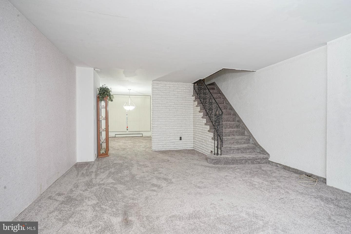 942 Johnston Street photo 4