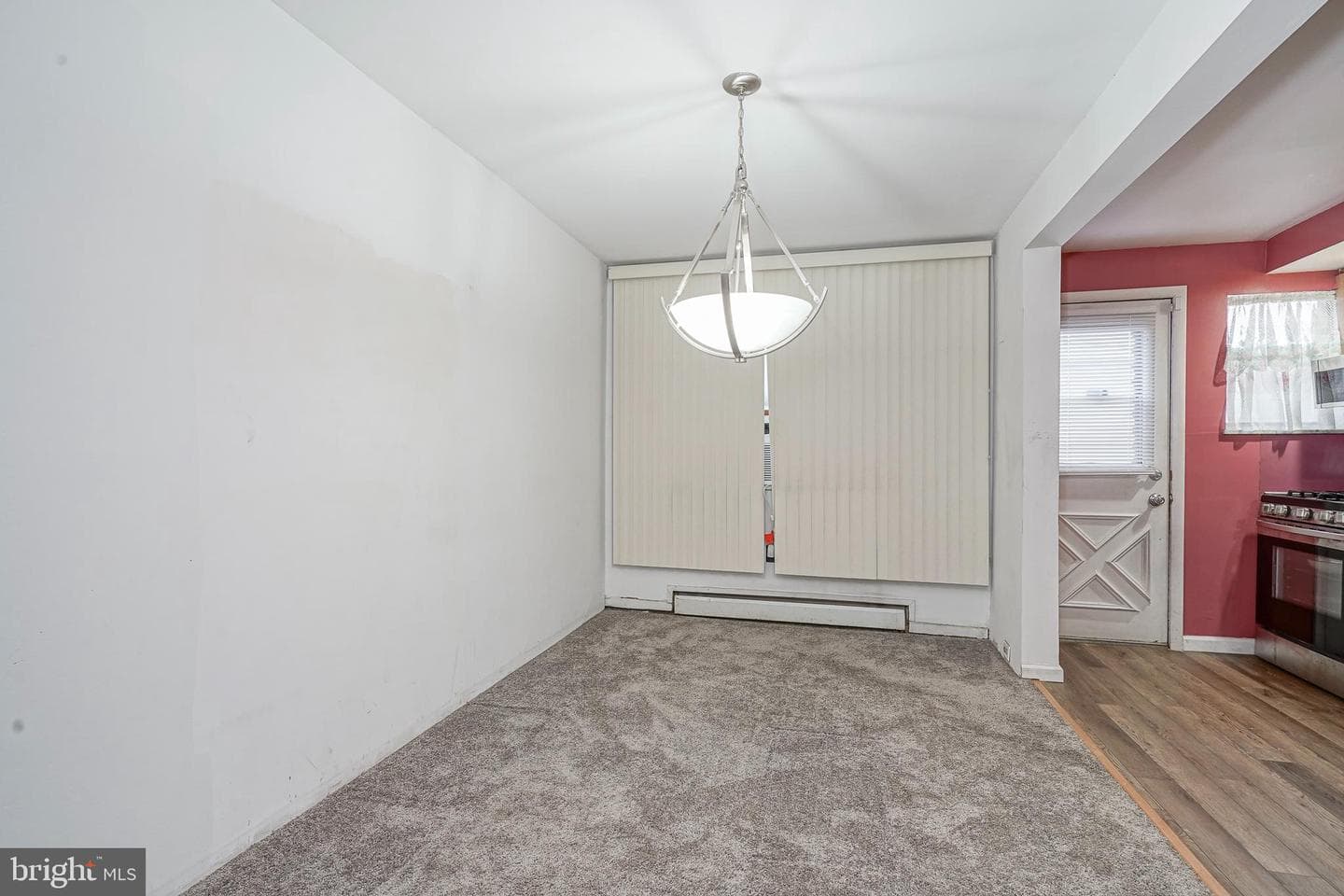 942 Johnston Street photo 8