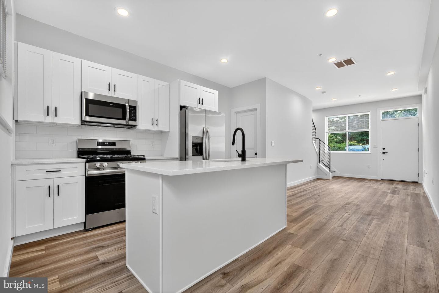 3209 Latona Street photo 2