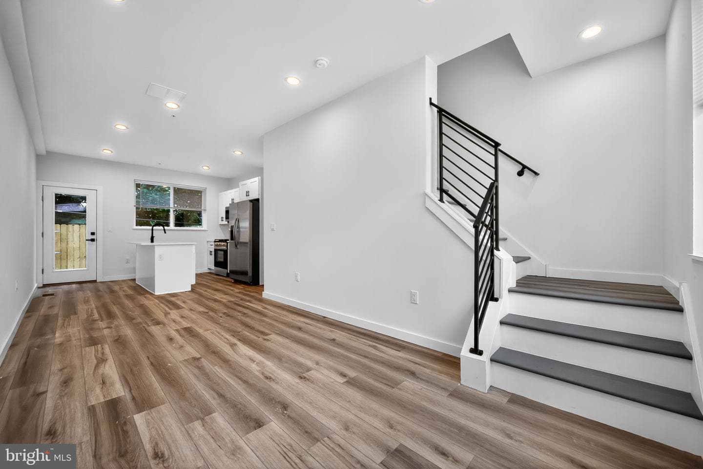 3209 Latona Street photo 3
