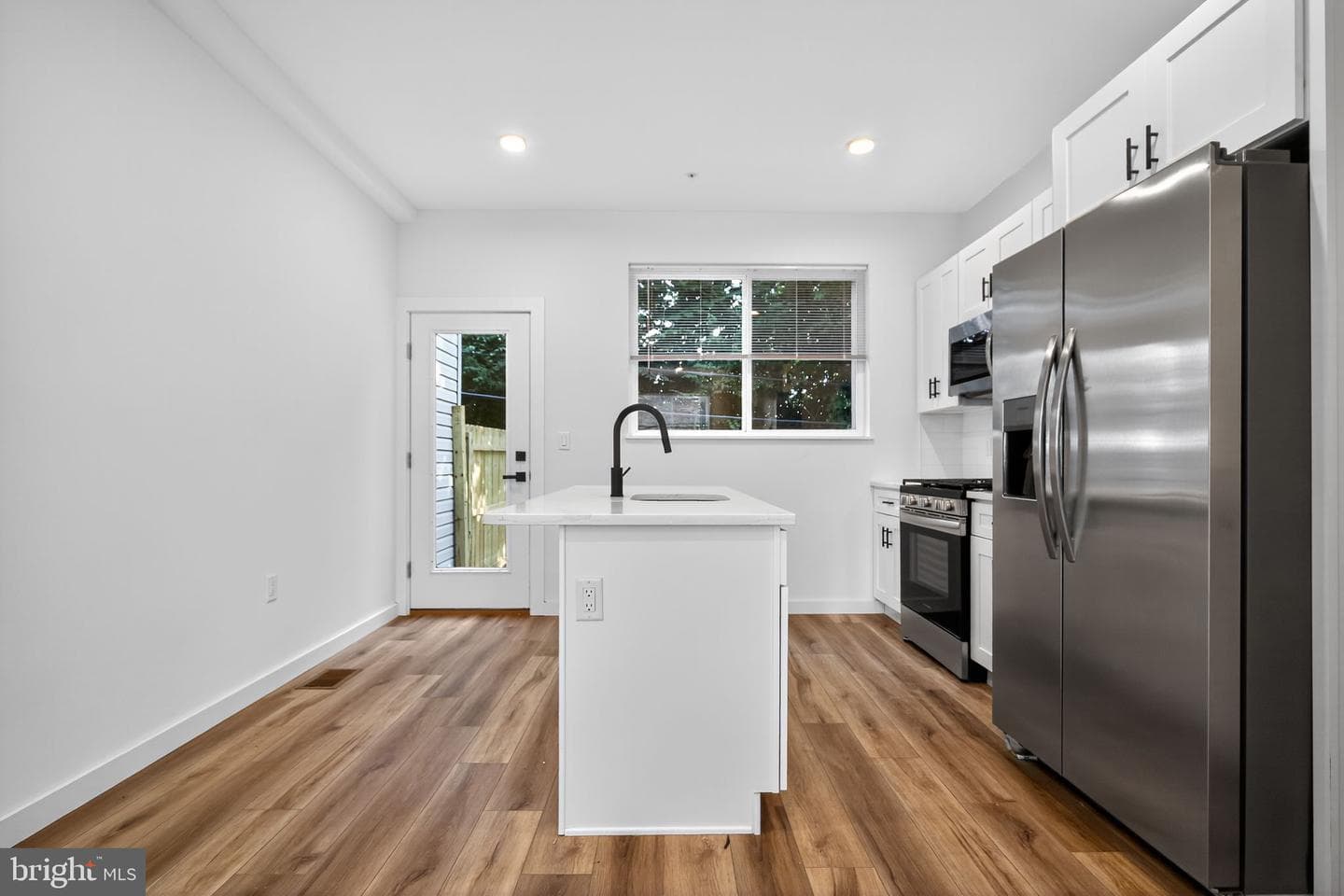 3209 Latona Street photo 6