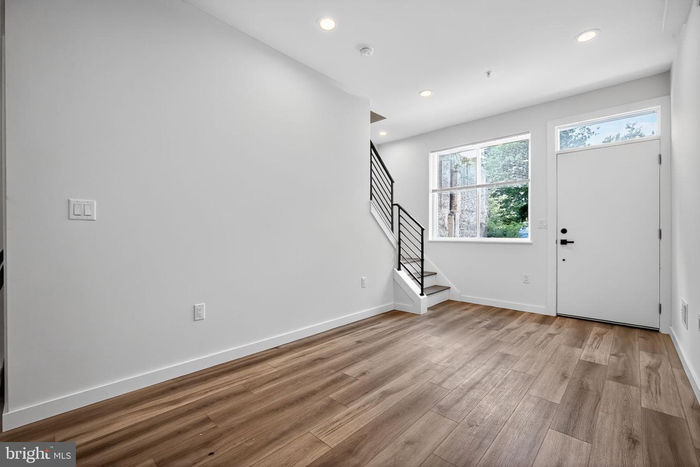 3209 Latona Street photo 9