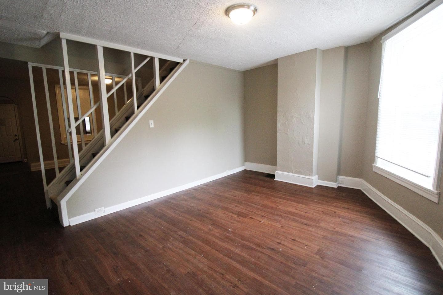 1220 S Hanson Street photo 2