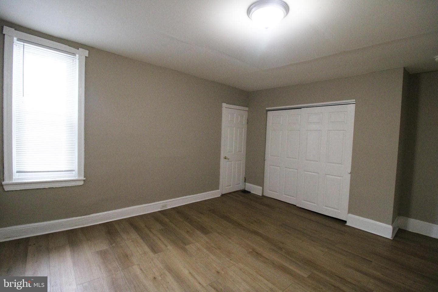1220 S Hanson Street photo 6