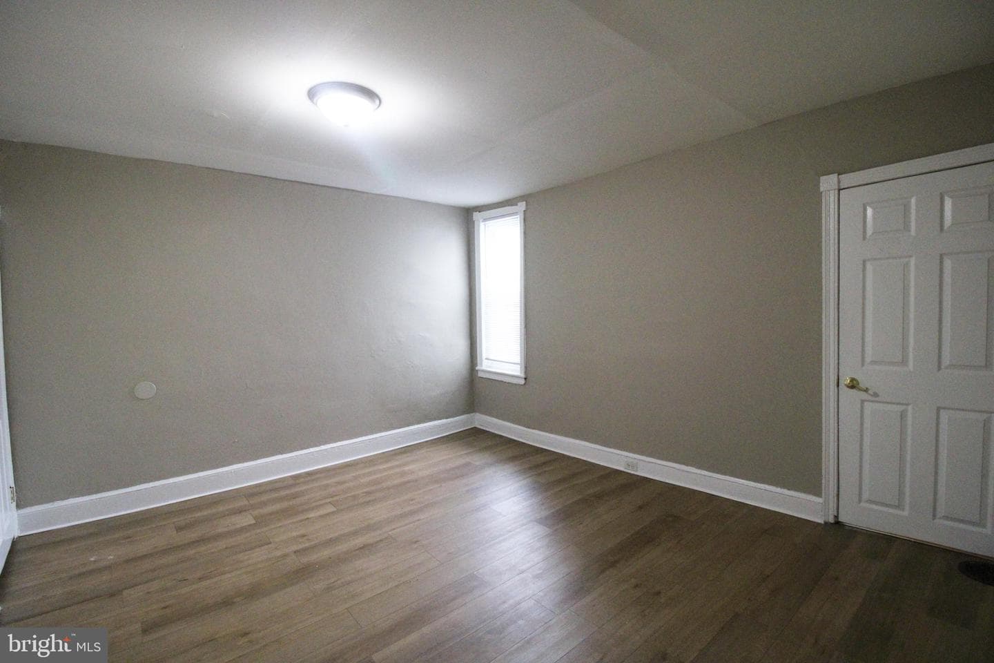 1220 S Hanson Street photo 9