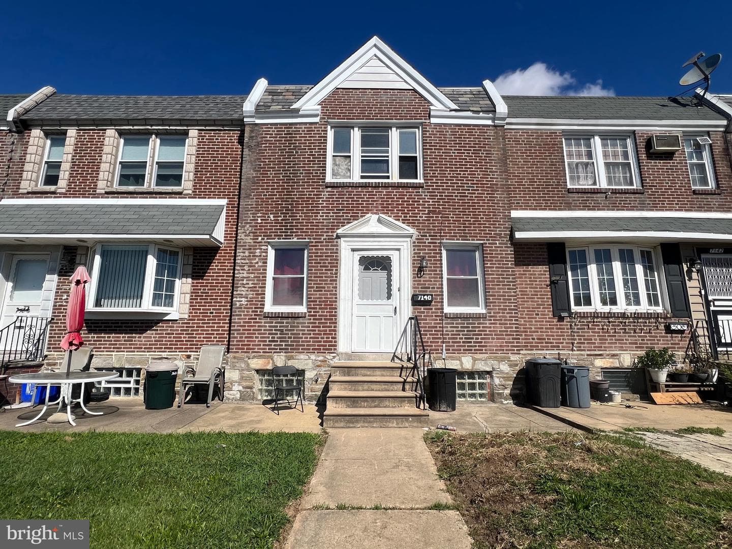 7140 Erdrick Street photo 2