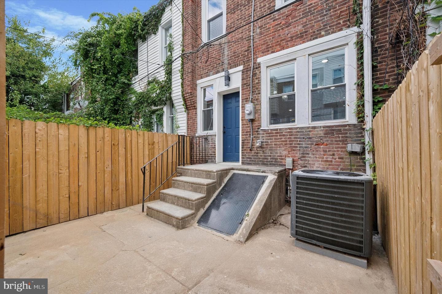 5718 N Lambert Street photo 14