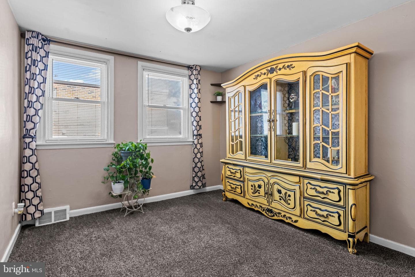 809 Millwood photo 7