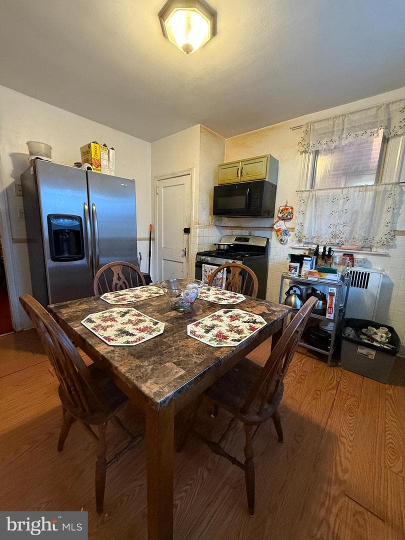 3346 Longshore Avenue photo 3
