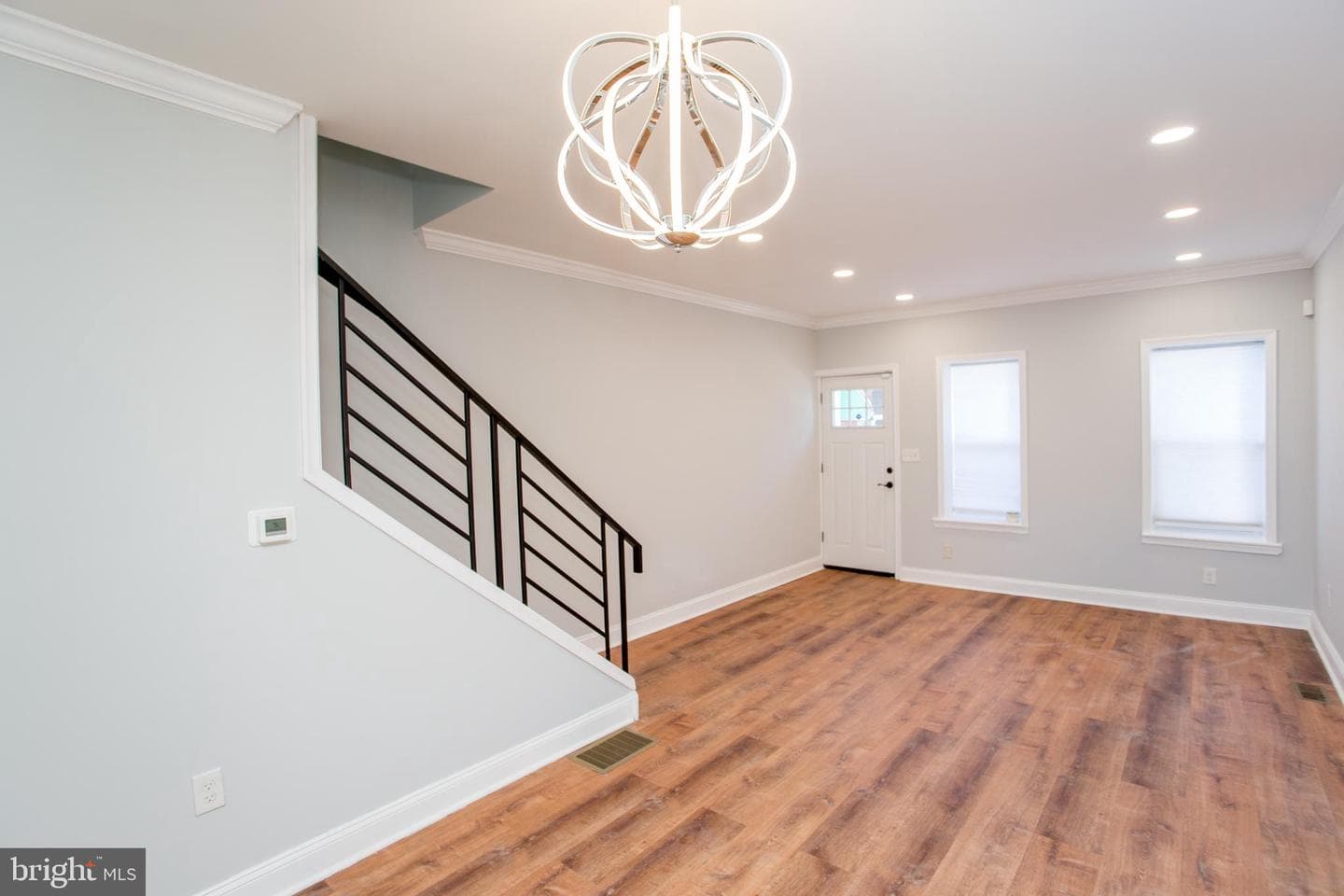 1847 Hoffman Street photo 21