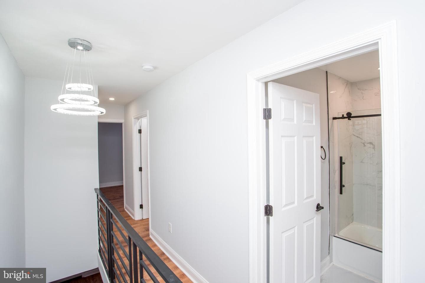 1847 Hoffman Street photo 27