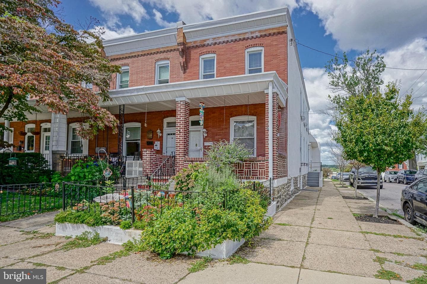 576 Hermitage Street photo 1