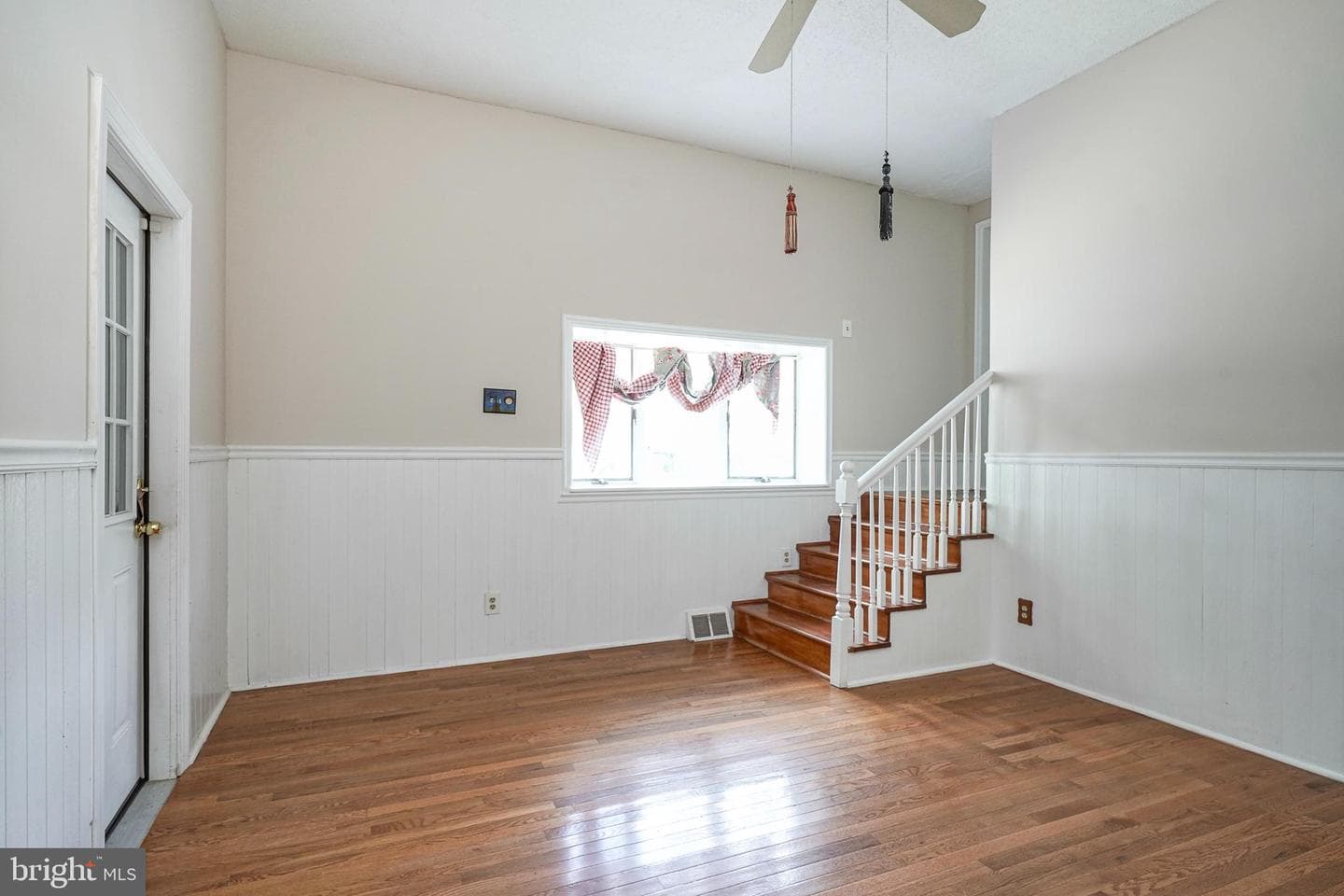576 Hermitage Street photo 22