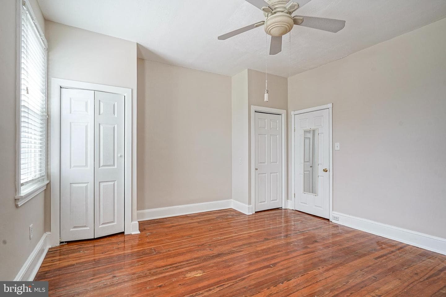 576 Hermitage Street photo 26