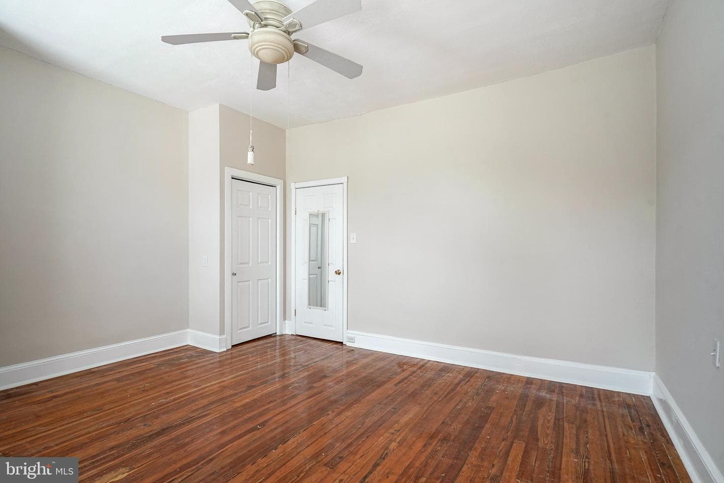 576 Hermitage Street photo 28