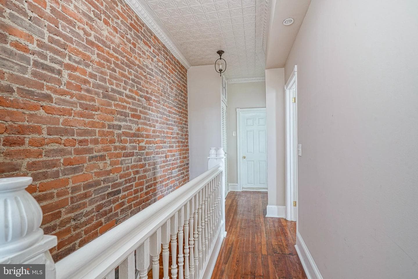 576 Hermitage Street photo 43