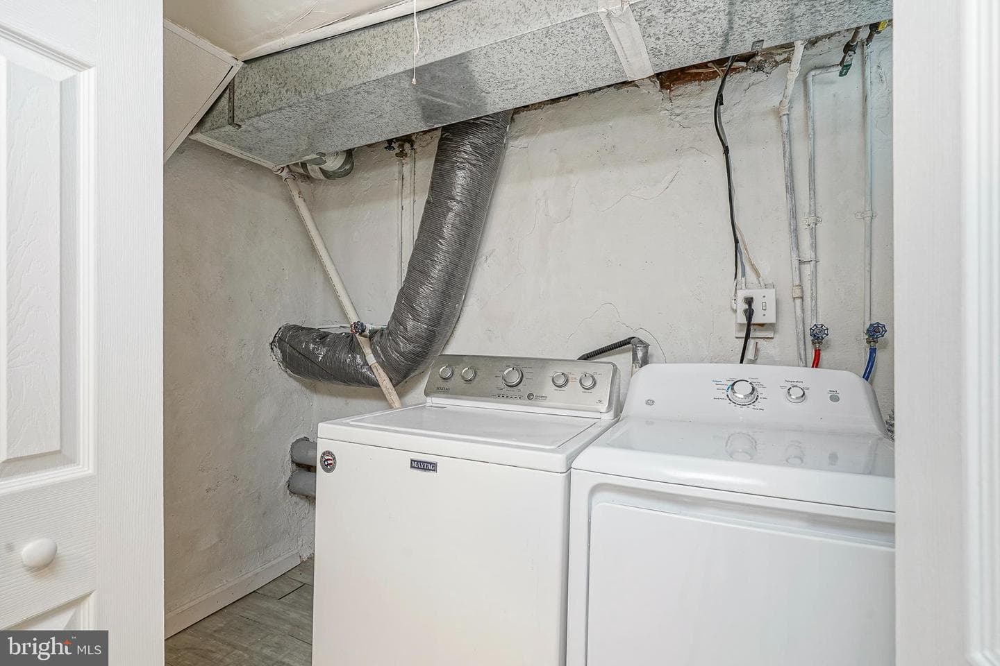 576 Hermitage Street photo 47