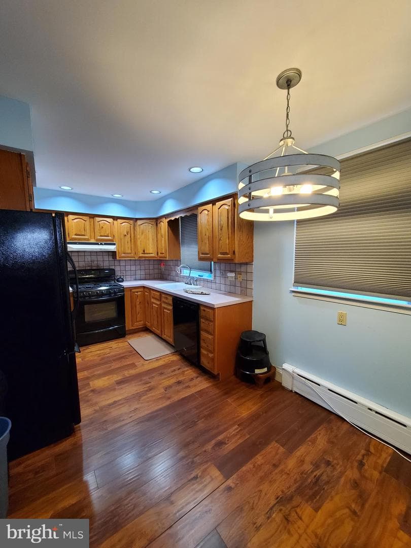 1212 Tyson Avenue photo 12