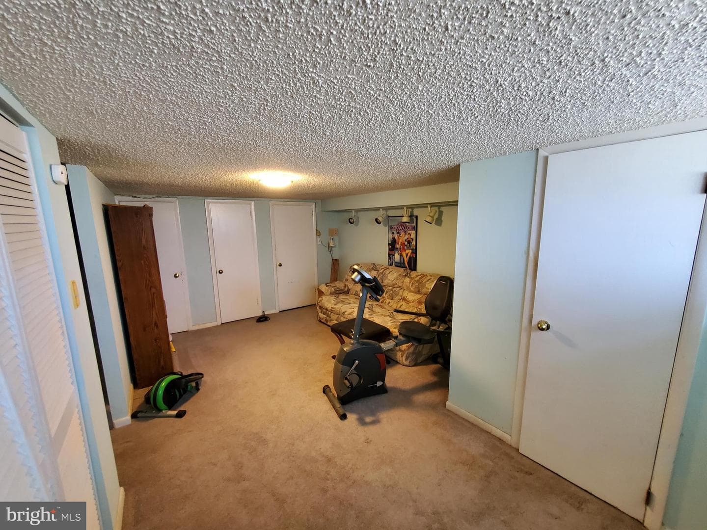 1212 Tyson Avenue photo 25