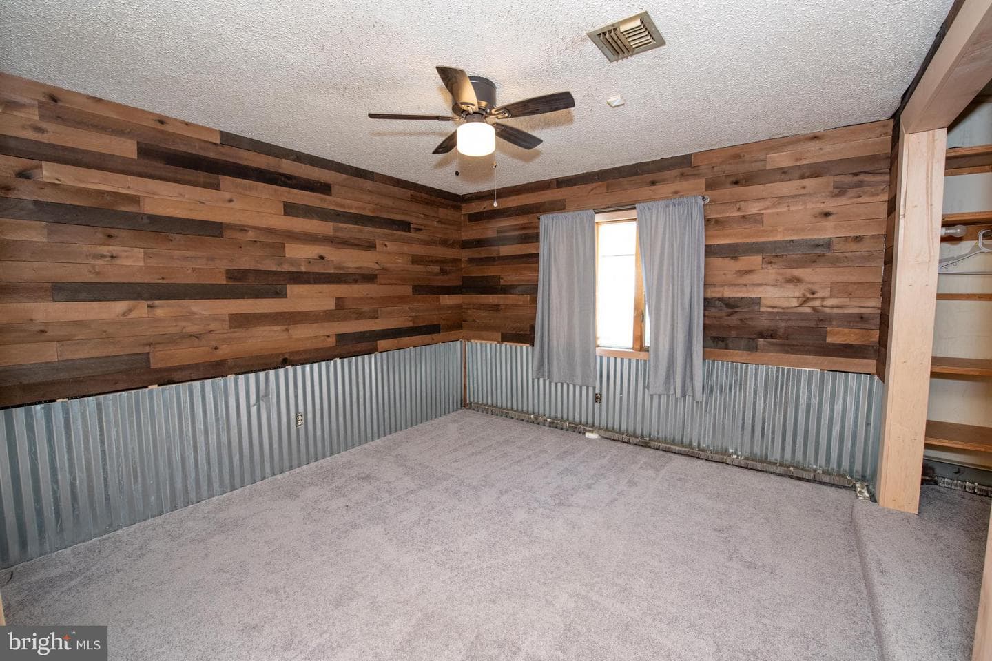 2831 Comly Road photo 12