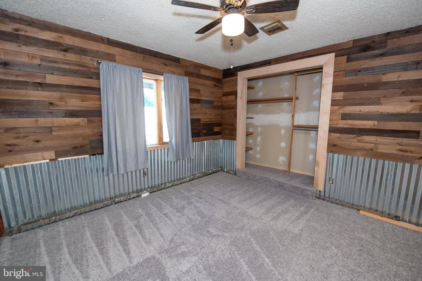 2831 Comly Road photo 9